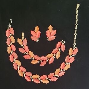 Vintage Lisner Oak Leaf Parure